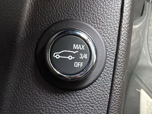 Certified 2023 Chevrolet Traverse LT AWD/4WD image 14