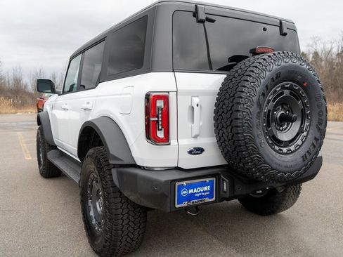 New 2025 Ford Bronco Outer Banks w/ Sasquatch Package image 7