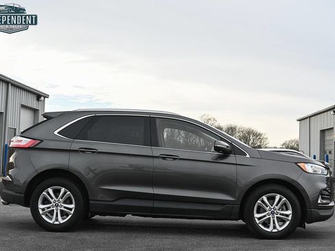 Used 2019 Ford Edge SEL w/ Equipment Group 201A image 2