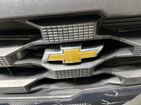 Used 2023 Chevrolet Silverado 1500 Custom image 9