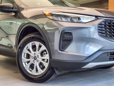 Used 2025 Ford Escape Active AWD/4WD image 4