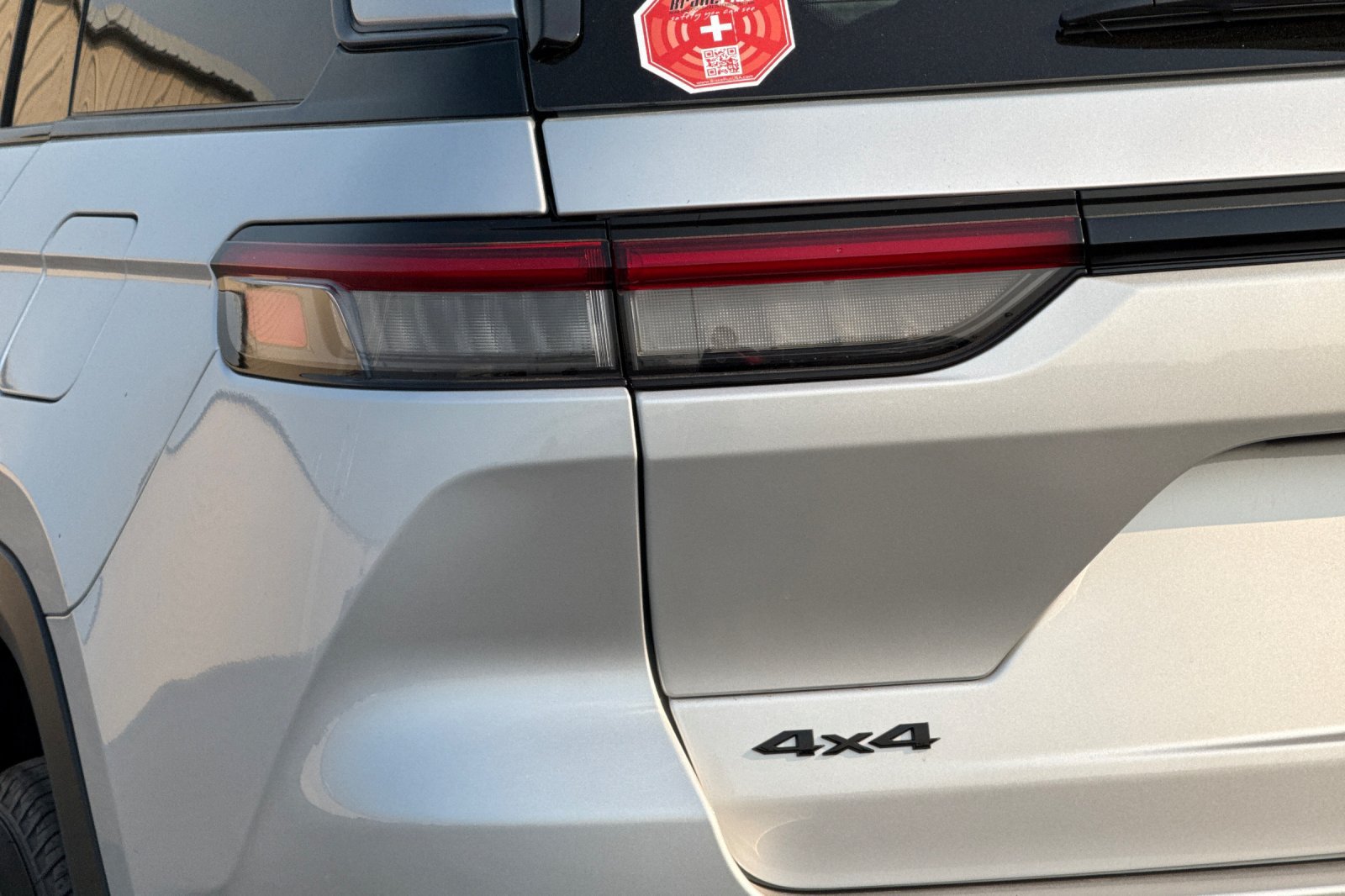 New 2026 Jeep Grand Cherokee Altitude AWD/4WD image 8