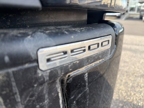 Used 2024 GMC Sierra 2500 AT4 w/ AT4 Premium Plus Package AWD/4WD image 7