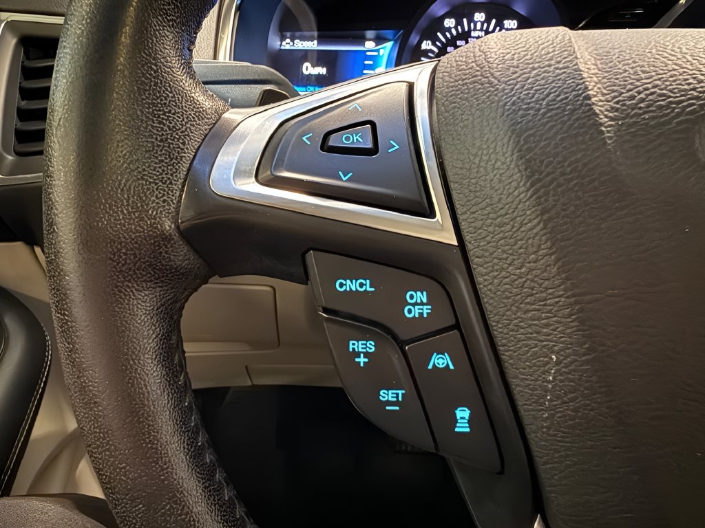 Used 2019 Ford Edge Titanium w/ Equipment Group 301A AWD/4WD image 22
