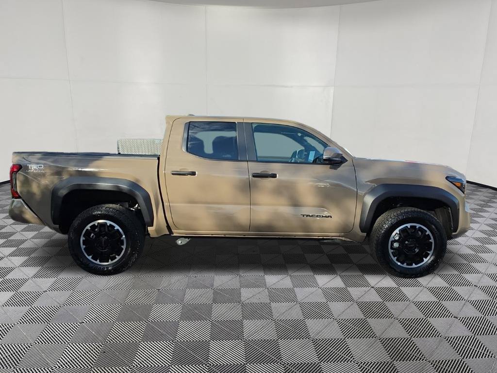 Used 2026 Toyota Tacoma TRD Off-Road w/ TRD Off Road Premium Package AWD/4WD image 10