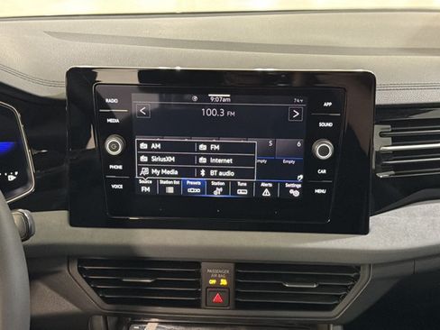 Certified 2026 Volkswagen Jetta SE FWD image 31