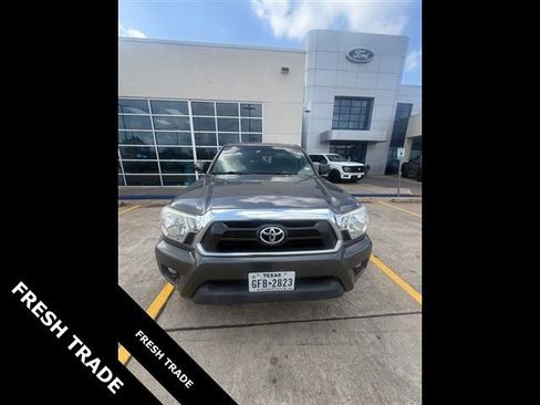 Used 2015 Toyota Tacoma PreRunner w/ SR5 Package image 5