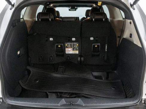 Used 2024 Toyota Sienna Platinum AWD/4WD image 31