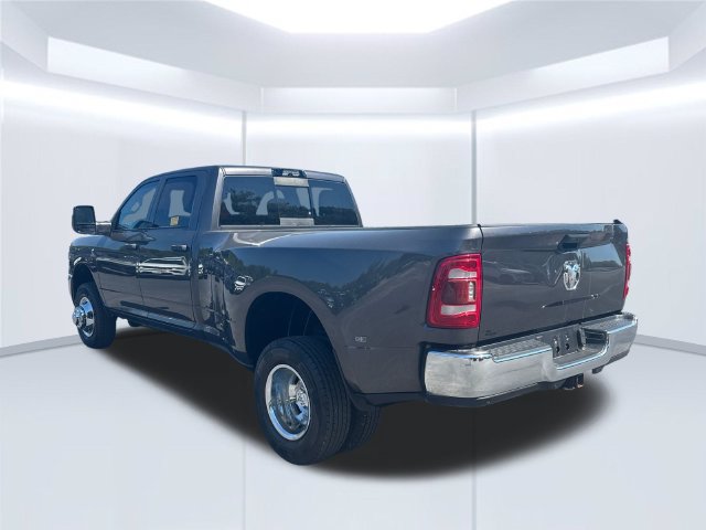 Used 2024 RAM 3500 Tradesman w/ Chrome Appearance Group AWD/4WD image 8