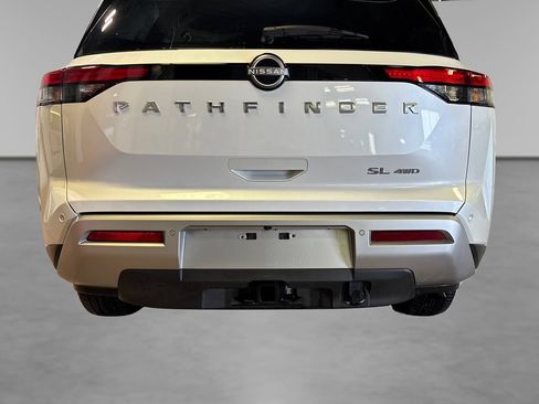Used 2025 Nissan Pathfinder SL w/ SL Premium Package AWD/4WD image 17