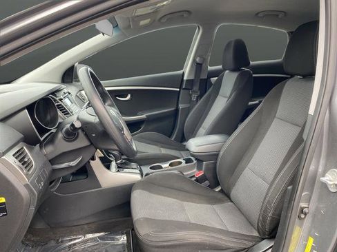 Used 2016 Hyundai Elantra GT image 4