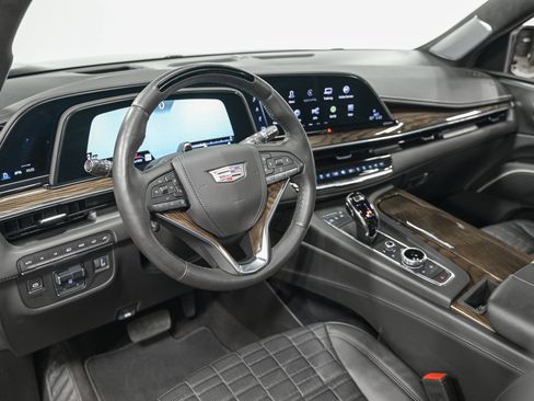 Used 2024 Cadillac Escalade Sport Platinum w/ LPO, ONYX Package AWD/4WD image 15