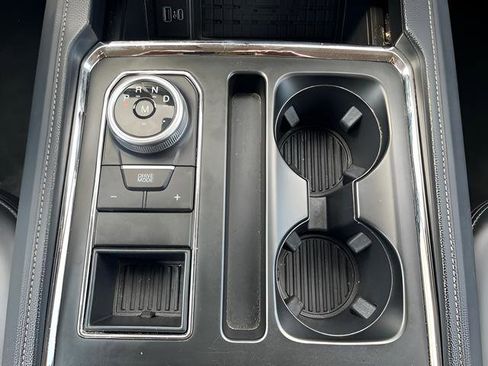 Used 2024 Ford Expedition Max XLT image 33