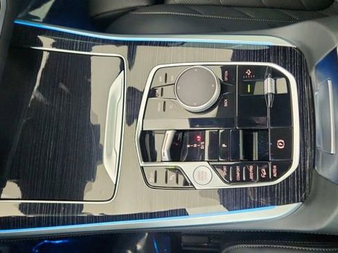 Used 2025 BMW X5 xDrive40i w/ M Sport Package image 54