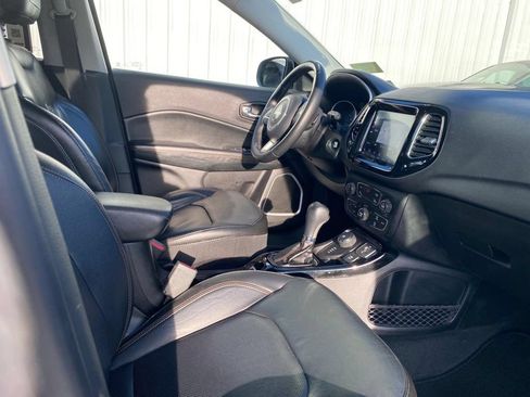 Used 2018 Jeep Compass Limited w/ Navigation Group AWD/4WD image 13