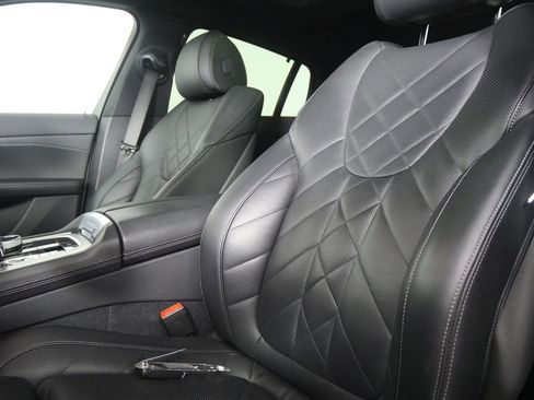 Certified 2023 BMW X6 xDrive40i w/ Executive Package image 11