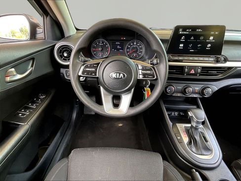 Used 2021 Kia Forte LXS FWD image 8