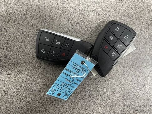 Used 2023 Chevrolet Suburban High Country AWD/4WD image 26