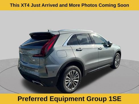 Used 2024 Cadillac XT4 Premium Luxury AWD/4WD image 5