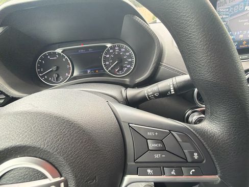 Used 2024 Nissan Sentra SV FWD image 23