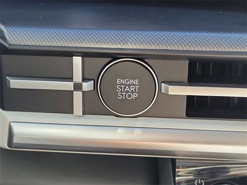 New 2026 Hyundai Santa Fe SE image 9