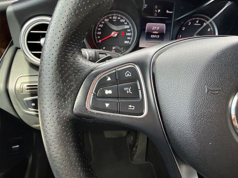 Used 2018 Mercedes-Benz GLC 300 GLC 300 4MATIC w/ Premium Package image 31