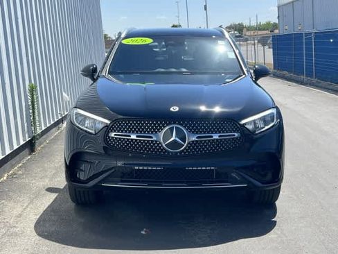 Used 2026 Mercedes-Benz GLC 300 image 2