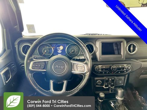 Used 2021 Jeep Wrangler Unlimited Sahara AWD/4WD image 25