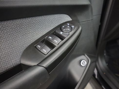 Used 2022 Chevrolet TrailBlazer LT w/ Sun and Liftgate Package image 39