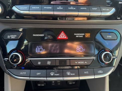 Used 2018 Hyundai Ioniq Blue image 28