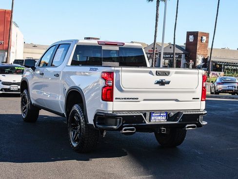 Used 2022 Chevrolet Silverado 1500 LT Trail Boss w/ Convenience Package II image 11