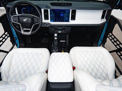 Used 2024 Ford Bronco Big Bend AWD/4WD image 2