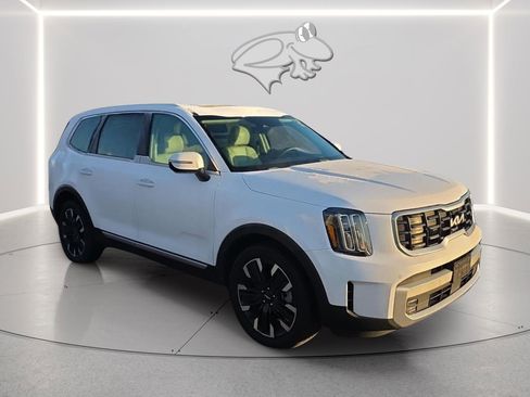 Used 2024 Kia Telluride SX Prestige image 1