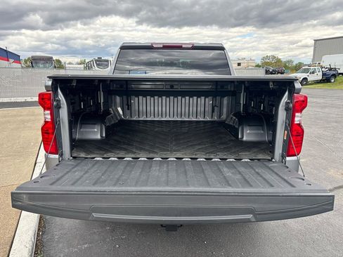 Used 2021 Chevrolet Silverado 1500 LT AWD/4WD image 11