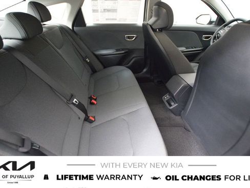 New 2025 Kia K4 LXS image 14