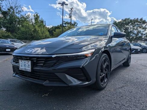 New 2026 Hyundai Elantra SEL Sport FWD image 8