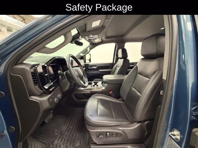 Certified 2024 Chevrolet Silverado 3500 LTZ w/ LTZ Premium Package AWD/4WD image 8