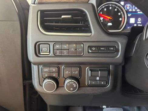 Used 2021 Chevrolet Tahoe High Country w/ Premium Package AWD/4WD image 23