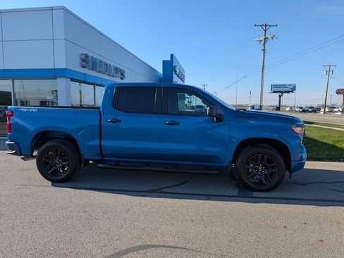 Used 2024 Chevrolet Silverado 1500 Custom w/ Turbomax Blackout Package image 3