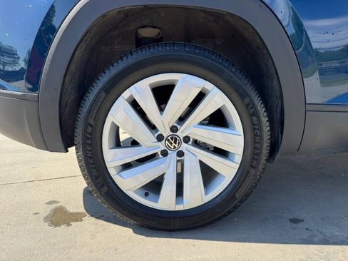 Used 2023 Volkswagen Atlas Cross Sport SE w/ Panoramic Sunroof Package image 27