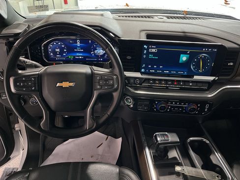 Used 2023 Chevrolet Silverado 1500 High Country w/ Technology Package image 12