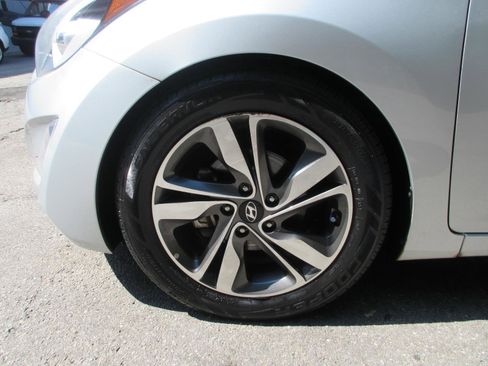 Used 2014 Hyundai Elantra Limited FWD image 20