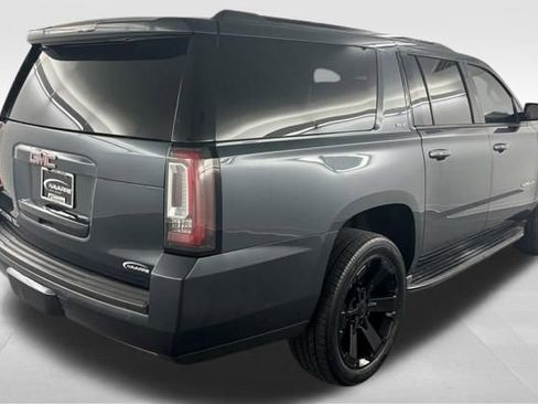 Used 2019 GMC Yukon XL SLT w/ Graphite Performance Edition RWD image 10
