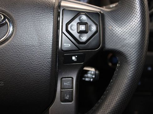 Used 2021 Toyota Tacoma TRD Off-Road image 23