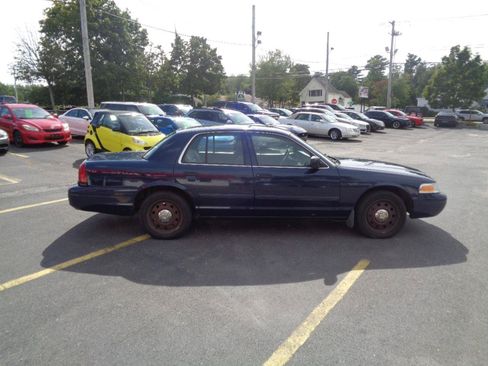 Used 2010 Ford Crown Victoria Police Interceptor RWD image 5