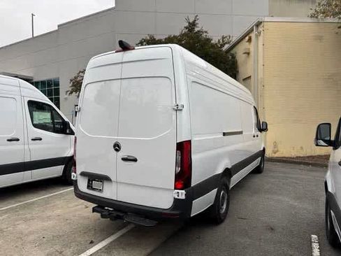 New 2025 Mercedes-Benz Sprinter 2500 image 3
