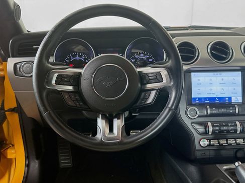 Used 2019 Ford Mustang Premium image 17