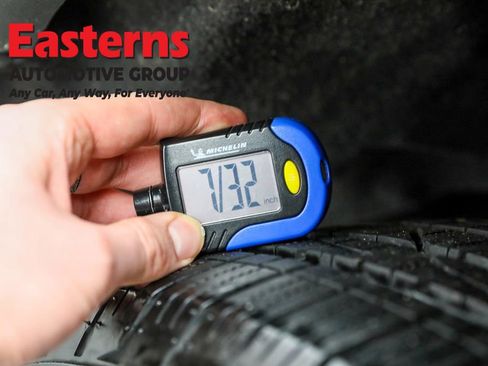 Used 2021 Ford Explorer XLT image 29