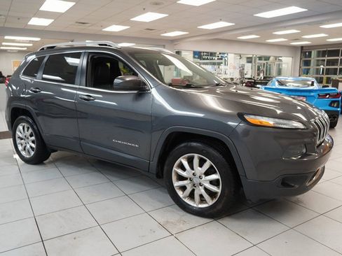 Used 2015 Jeep Cherokee Limited image 13