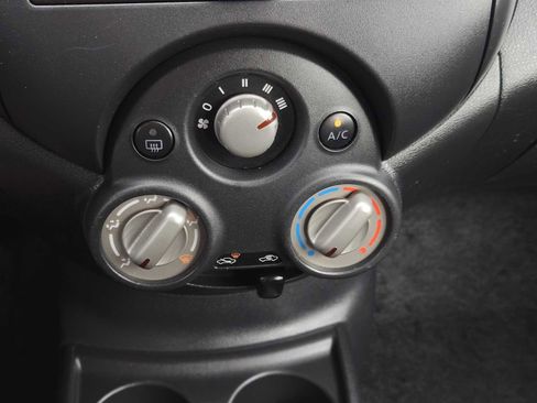 Used 2012 Nissan Versa S image 18